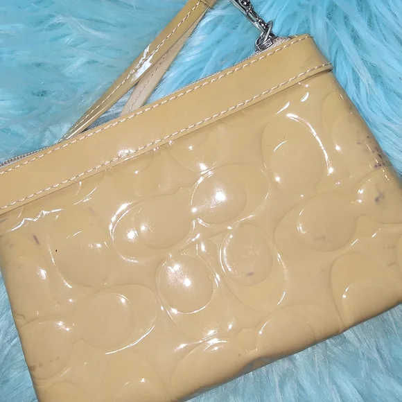 Coach Beige Patent Leather Signature Wristlet - Picture 3 of 4